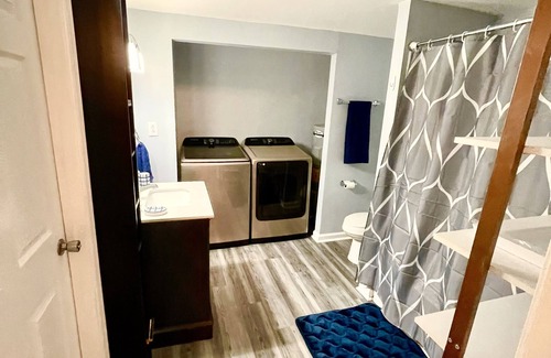 Clarksville House | Fall Special to Clarksville. Visit the History near I24 and ft campbell ,Sleeps8