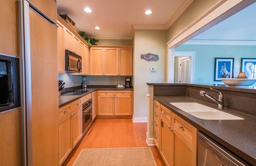 Watercolor Condo | Fall Stays Available! Location! Location! Town Center right out front door! Park Views!