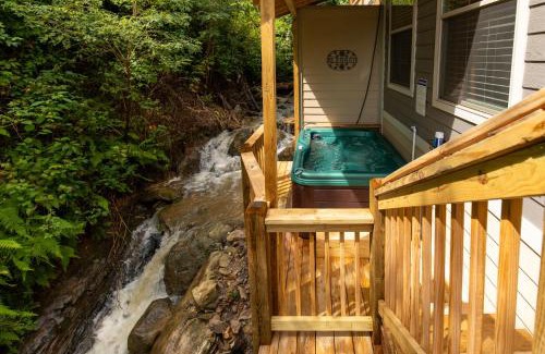 Chalet Village North House | Falling Brook