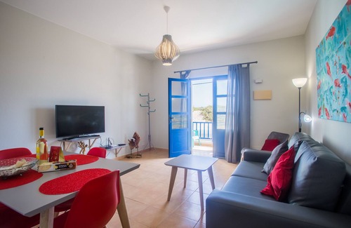 Caleta de Famara Apartment | Famara Views 3, best place for surf lovers