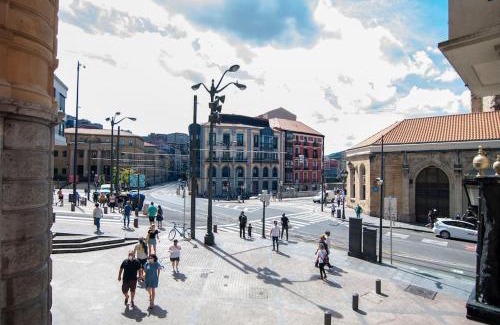 Bilbao Old Town Apartment | FAMILIAS Y GRUPOS - Muy buena UBICACION - BILBAO