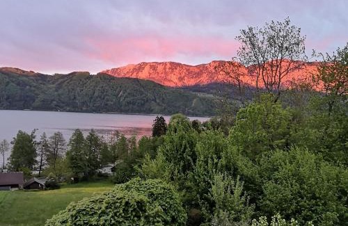 Nussdorf am Attersee Apartment | Familie Falkensteiner - eine friedvolle Oase