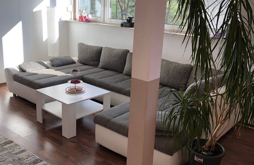Fredenbeck Apartment | Familien- und Haustierfreundliche Wohnung in Fredenbeck mit Dachterrasse & Kamin