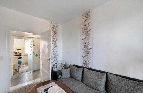 Kenz-Kustrow Apartment | Familienfreundliche Ferienwohnung
