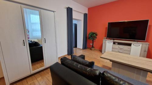 Baerenstein Apartment | Familienfreundliche große Fewo Peter in Bärenstein bis 5 Personen