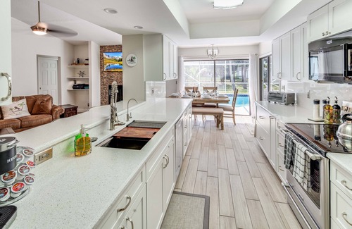 Hunt Club House | Families & Lrg Groups, Private Oasis, Heated Saltwater Pool-20-35 Min to Beaches