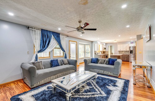 Gahanna House | Families Welcome: Lake-View Home, 2 Mi to Gahanna!