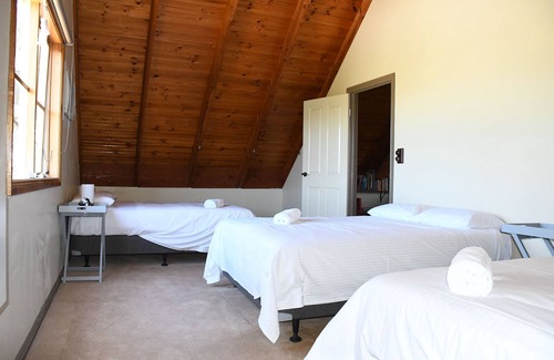 Harcourt House | Family Accomodation and Craft Retreat - MountView Retreat