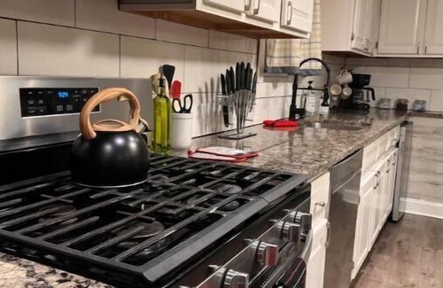 Clifton Heights House | Family Affair in Philly Suburbs - Free Parking