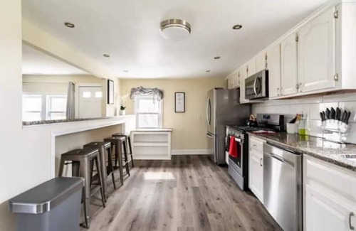 Clifton Heights House | Family Affair in Philly Suburbs - Free Parking