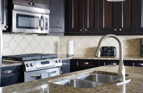 Westbank Condo | FAMILY and FRIENDS! Lake front condo lake/pool view. TOP 🔝 FLOOR