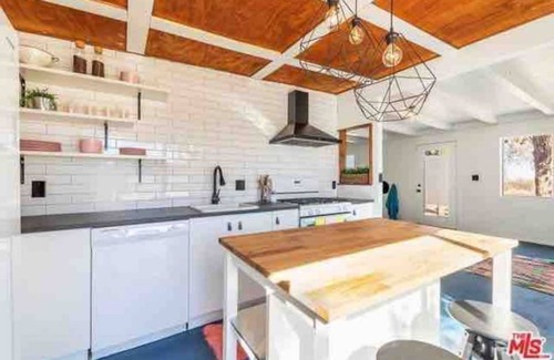 Yucca Valley House | Family and pet friendly desert home in Flamingo Heights