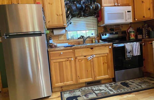 Blairsville Cabin | Family and pet friendly - a place for all!nUnion County, GA STR License # 011214