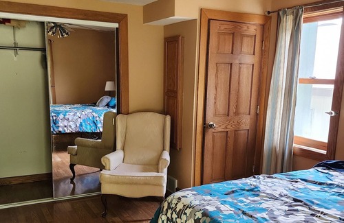 Mindoro House | Family and pet friendly place to launch your exploration of the Driftless region