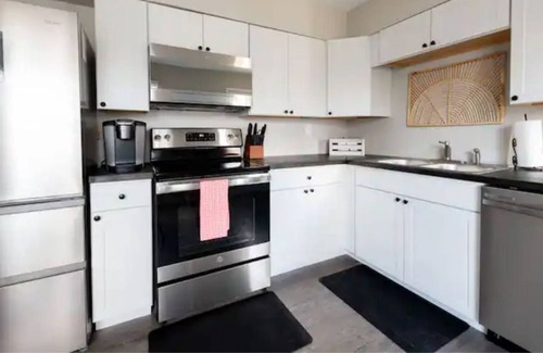 Crestwood House | Family and Pet Friendly*Fenced backyard*3Bedrooms