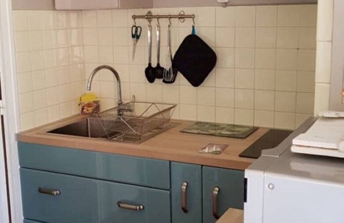 Giens Apartment | Family apartment for 4 people with swimming pool and parking 180 ° SEA VIEW