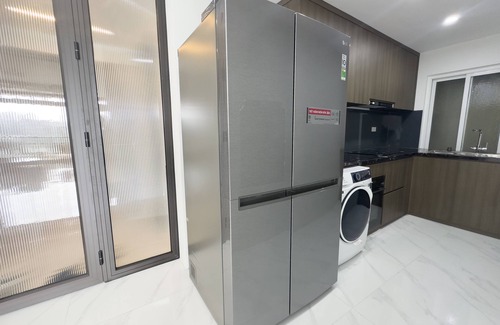 Quang An Apartment | Family apartment with super chill lake view - Book it now!