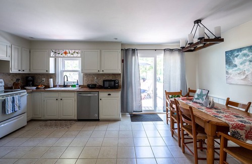 Buzzards Bay House | Family Beach House in Onset - walk to beaches