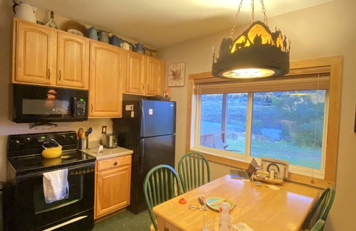 Gardiner Cabin | “Family cabin, near Yellowstone with views of the Yellowstone river"