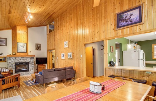 Lutsen Cabin | Family Cabin w/Private Dock on Caribou Lake!