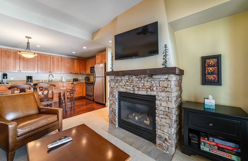 Silvercreek Condo | Family condo w/shared pool & hot tub/private washer/dryer, WiFi - near skiing