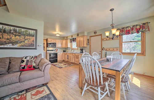Higgins Lake Cabin | Family Cottage 3 Mi to Higgins Lake State Pk!