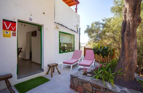 Temisas Villa | FAMILY COTTAGE AMONG OLIVE TREES