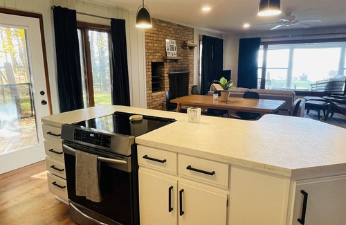 West Olive House | Family cottage on 100 ft of private Lake Michigan beach