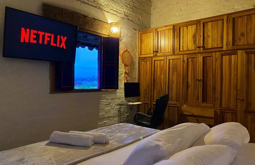 Montenegro Other | Family Farm!Wi-Fi,Kiosk,Pool & Mountain Views.