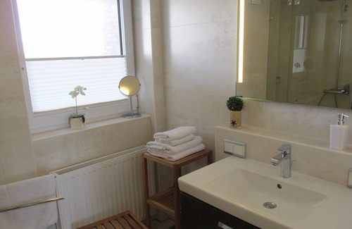 Wurster Nordseekuste Apartment | family-friendly, modern non-smoking apartment with sea view,
