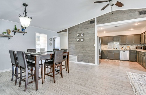 Wright House | Family-Friendly Duplex 6 Mi to Fort Walton Beach!