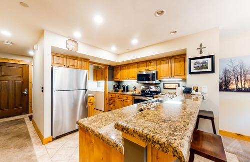 Steamboat Springs House | Family-friendly condo w/mountain views, balcony, shared hot tub & outdoor pool