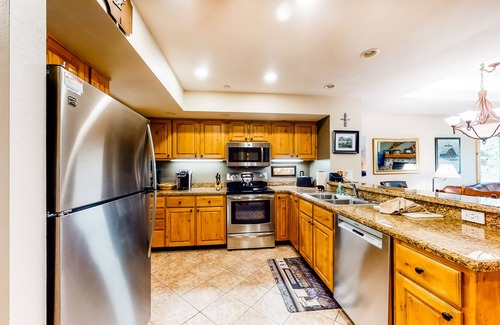 Steamboat Springs House | Family-friendly condo w/mountain views, balcony, shared hot tub & outdoor pool