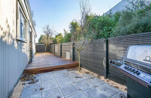 Christchurch Apartment | Family friendly - 10min drive to Chch city centre