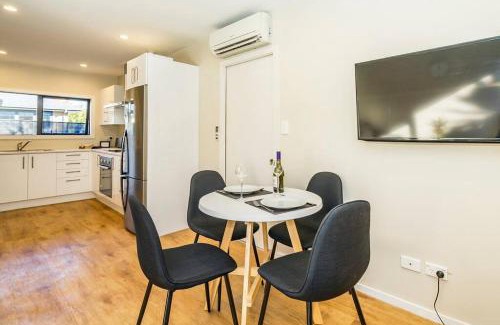 Christchurch Apartment | Family friendly - 10min drive to Chch city centre