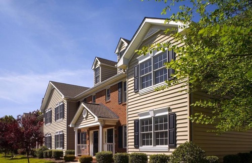 Williamsburg Apartment | Family Friendly 2 BR, minutes from Colonial Williamsburg/Busch Gardens A unit