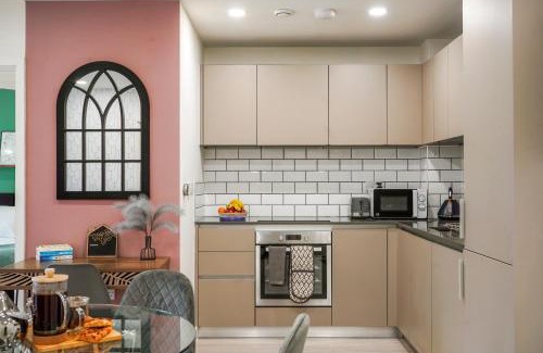 Bedford Apartment | Family Friendly 2BR in Bedford, Parking, Free Wi-Fi, Gym and Cinema room