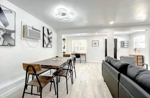 Wadeview Park House | Family-friendly 2br Wi-fi Pets Near Disney