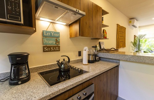 Tulum City Center House | Family-friendly, 3 bdr house Pool BBQ & 200mbps