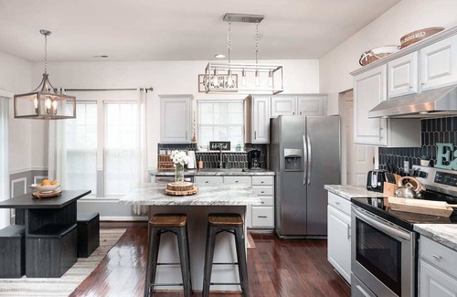 Charlotte House | Family-Friendly 3 Charlotte Home W/ Outdoor Patio!