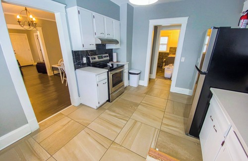 Niagara Falls House | Family-Friendly 3Br-Free Parking & Wifi