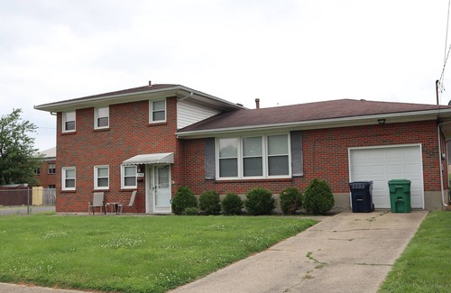Shively House | Family-Friendly 3BR/2BA Home w/Fenced Backyard & Parking