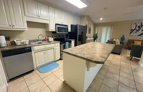 Valdosta House | Family-Friendly 3BR Retreat · Free Parking · Quiet & Safe Area
