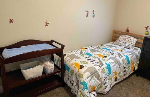 Flagstaff House | Family friendly 4-bdrm 3.5 bath w guest suite