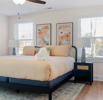 Durham House | Family-Friendly 4BR with Fenced Yard & Parking
