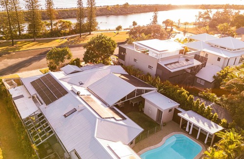 East Ballina House | Family-Friendly 5BR Beach House with Pool & BBQ
