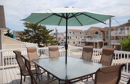 Sea Isle City House | Family-friendly 5bed/4bath home in SIC walking distance to beach and shops