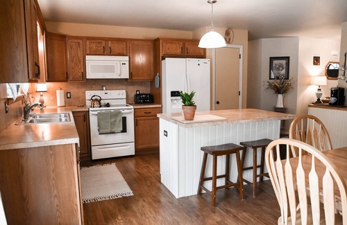 Jim Thorpe House | Family friendly Adventure at your door step biking, rafting and butterfly house