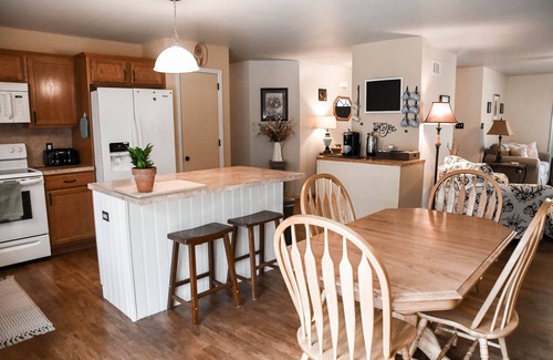 Jim Thorpe House | Family friendly Adventure at your door step biking, rafting and butterfly house