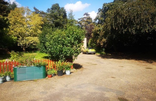 Loddon Apartment | Family friendly apartment on top floor of Norfolk mansion close to all amenities